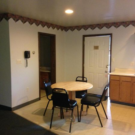 Fred'S Inn Restaurant & Lodging Norwich Quarto foto